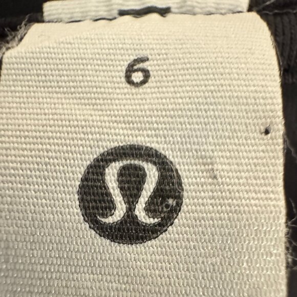 Lululemon Back in Action Relaxed V-Neck Long Sleeve Top Size 6 - Picture 6 of 6